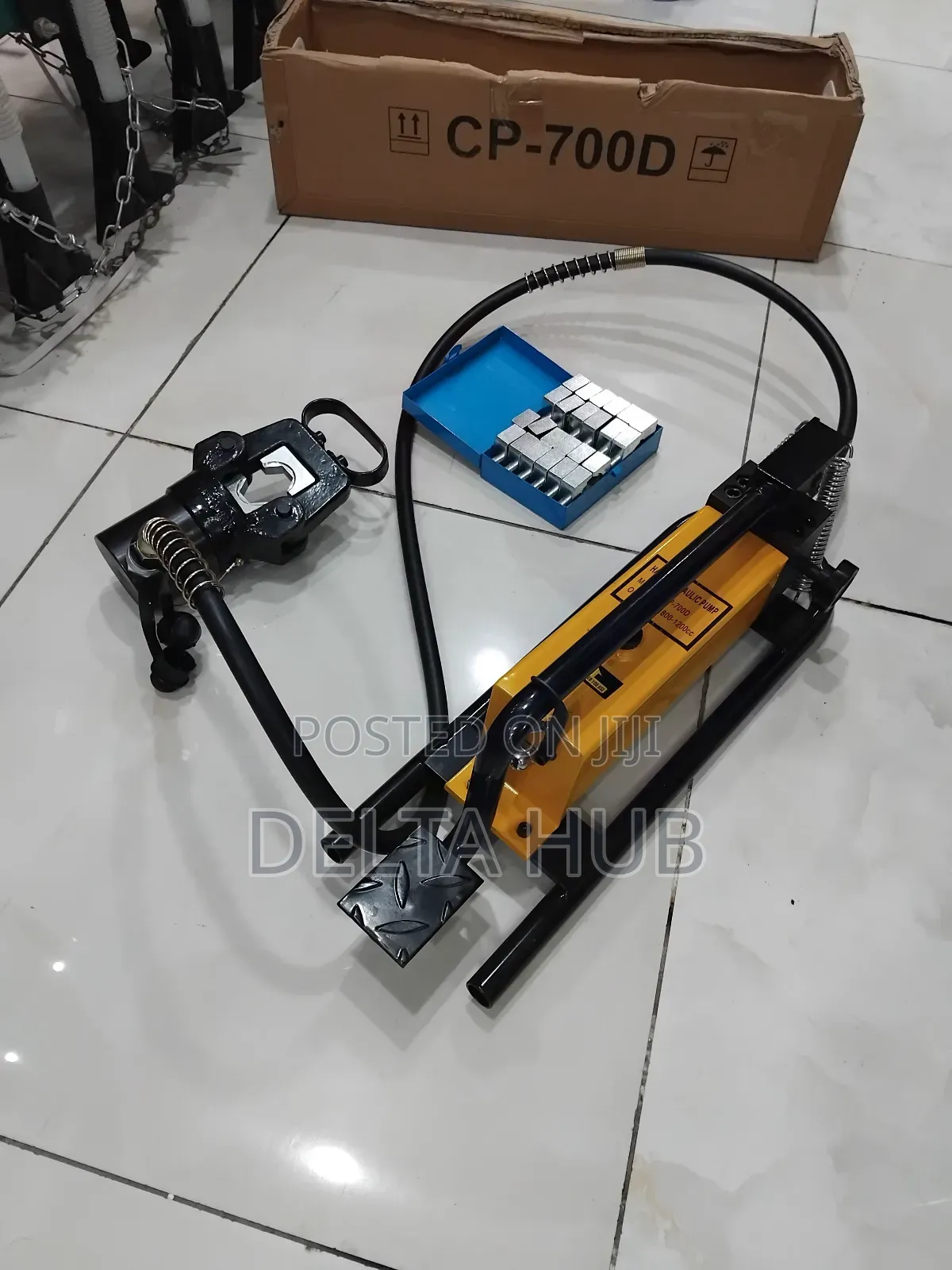 Heavy Duty Hydraulic Cable Crimping Equipment With Steel Frame Pump