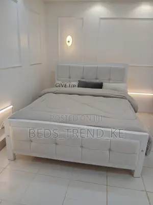 Duly Perfected 5 by 6 Mocket Bed
