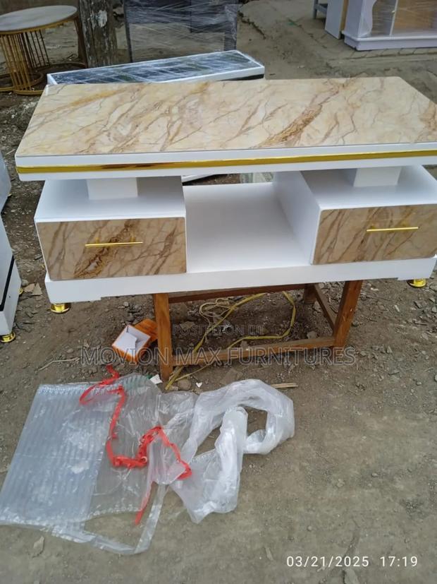 Local Coffee Table - main view