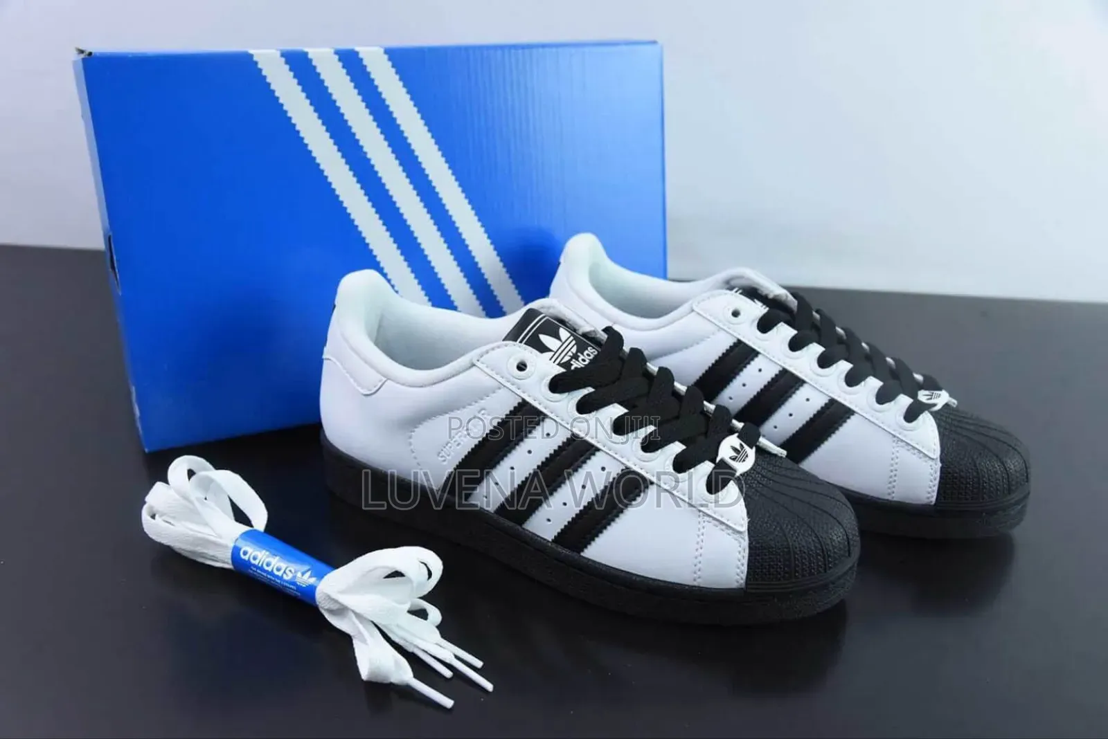 Adidas Superstar