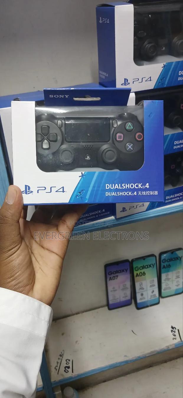 Ps4 Controller - thumbnail 3