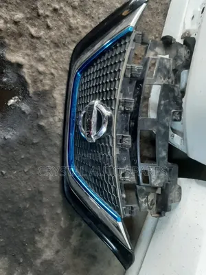 Nisaan Note E Power Grill