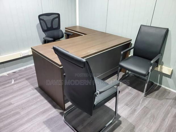 Executive Office Desk With Chris