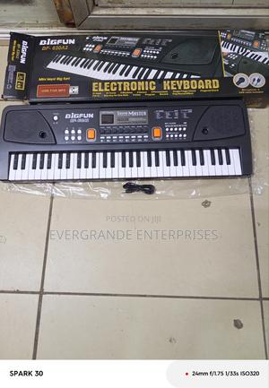 *Piano/Keyboard* 61 Key Keyboard - thumbnail 2