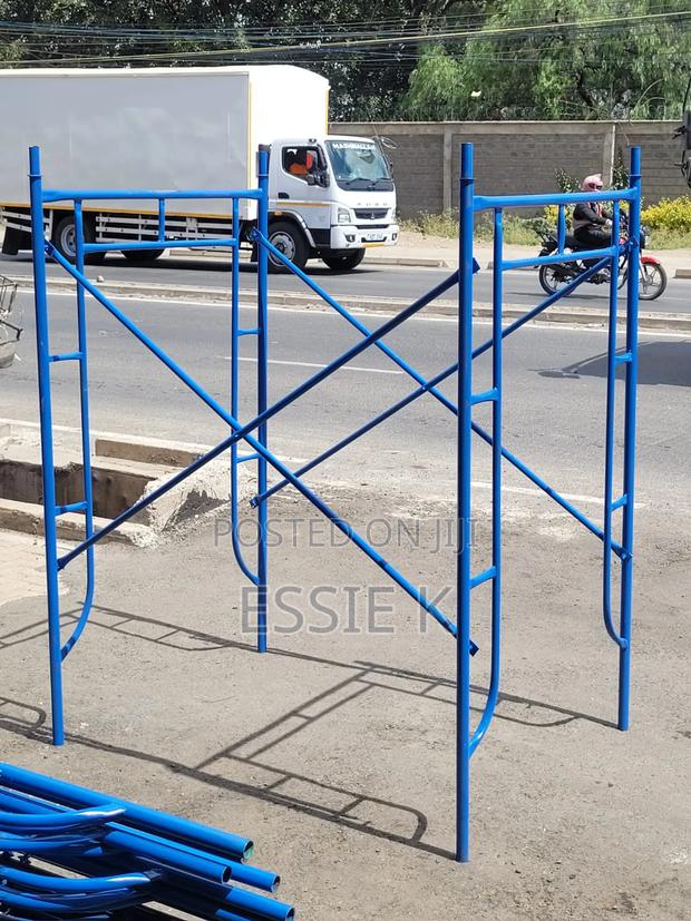 Rust Resistant Safety Scaffolding Ladders - main view