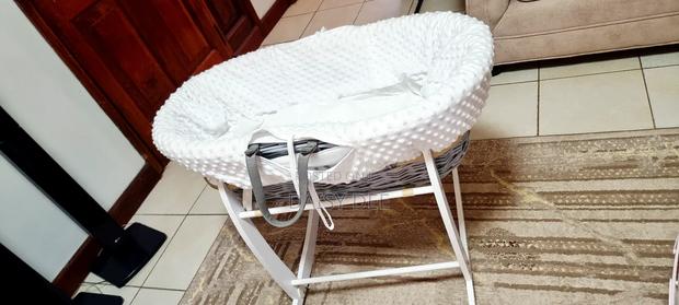 Moses Basket - main view