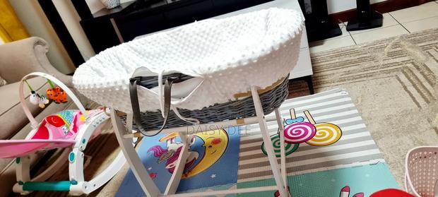 Moses Basket - thumbnail 2