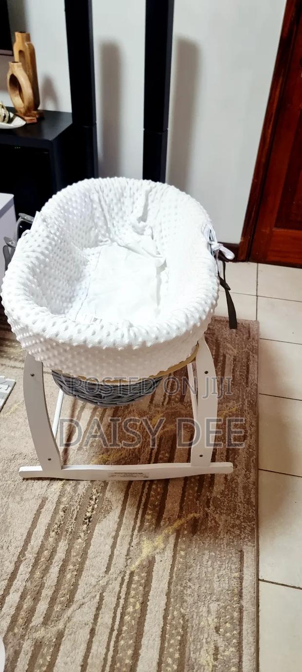 Moses Basket - thumbnail 4