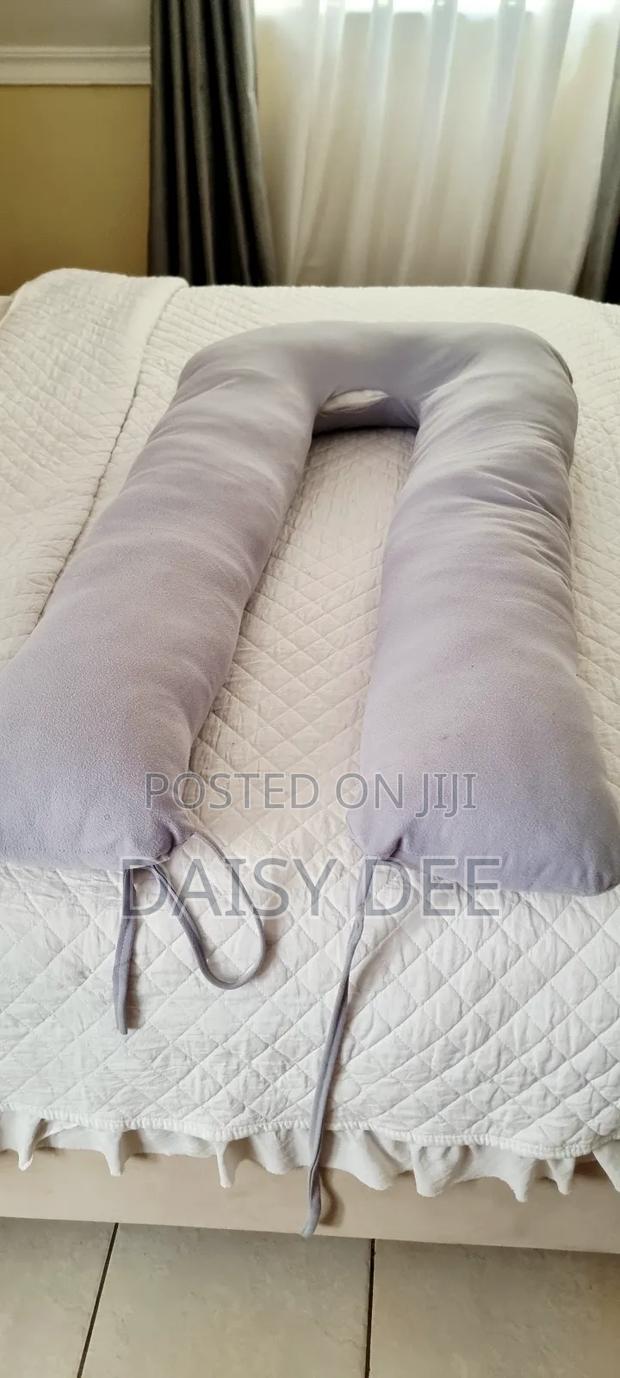 Pregnancy Pillow - thumbnail 3