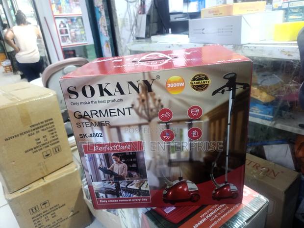 *Stand Alone Garment Steamer 1.6 Litres Sk-4002 Model .