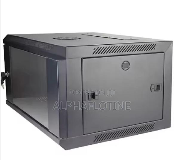 Steel-Framed Lockable Door ,6u Wall Mount Cabinet 530x400x300