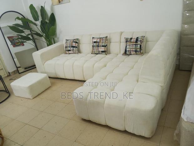 Creamy Regal 6 Seater Bubble L Seat