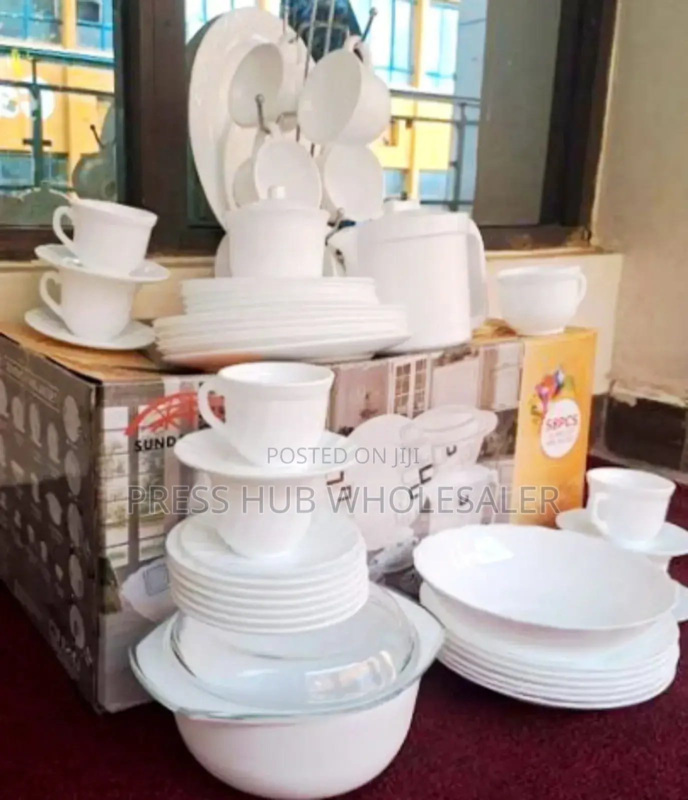 58-Piece Ceramic Dinner Set.* 