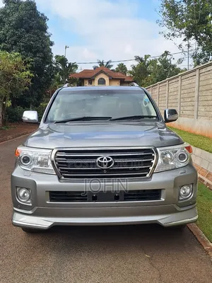 Toyota Land Cruiser 4.6 V8 ZX 2015 Gold