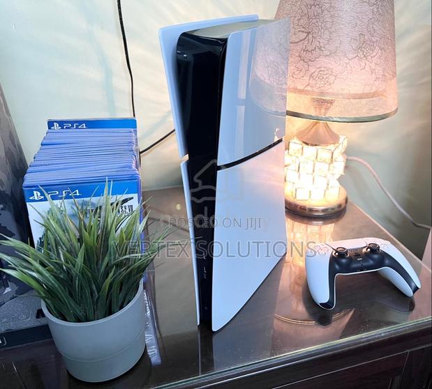 Play Station 5 Slim - main view