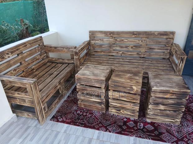 5 Seater Pallet Seats With a Set of Stools - thumbnail 2