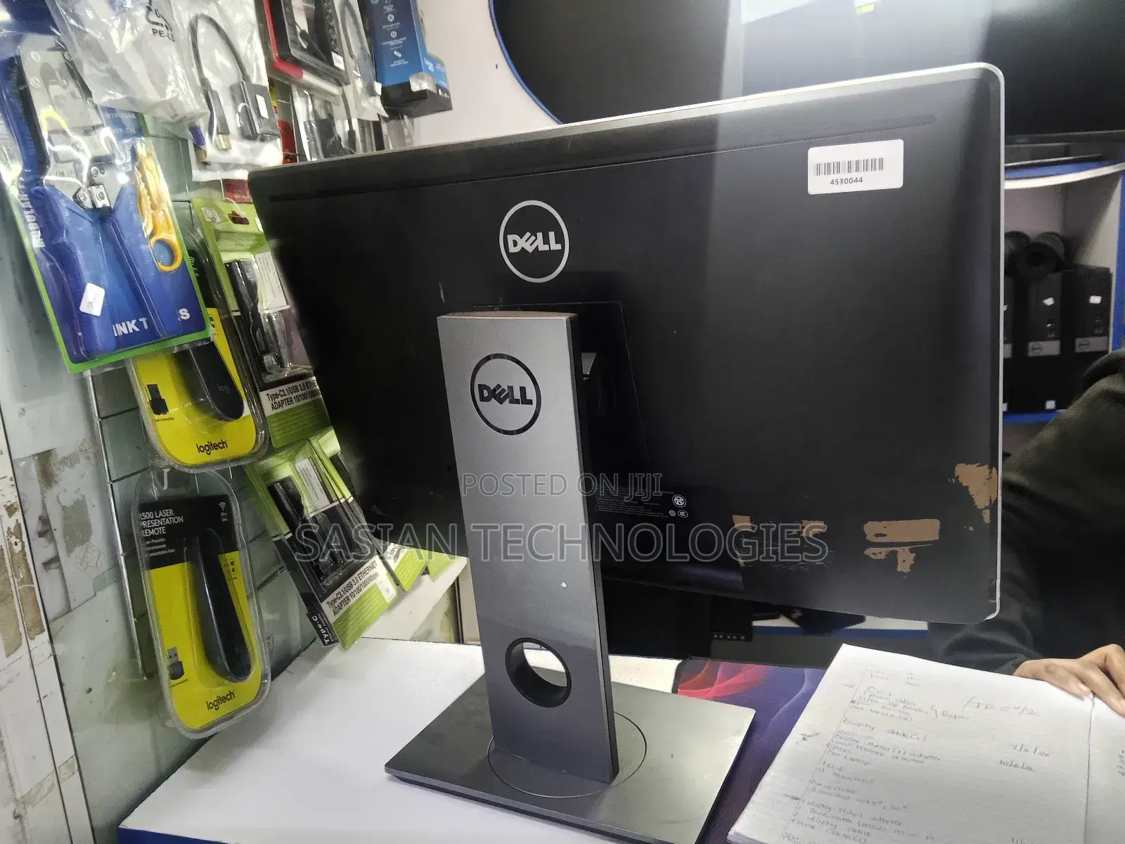 24 Inches Del Monitor With Webcam