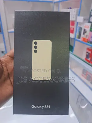 New Samsung Galaxy S24 256 GB Gold