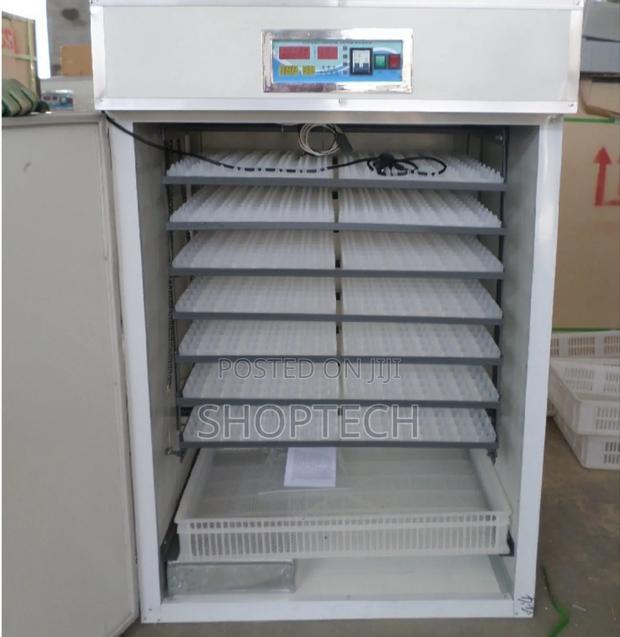 192 Eggs Automatic Incubators - main view