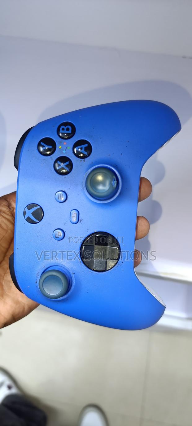 X Box Series S Pad - main view