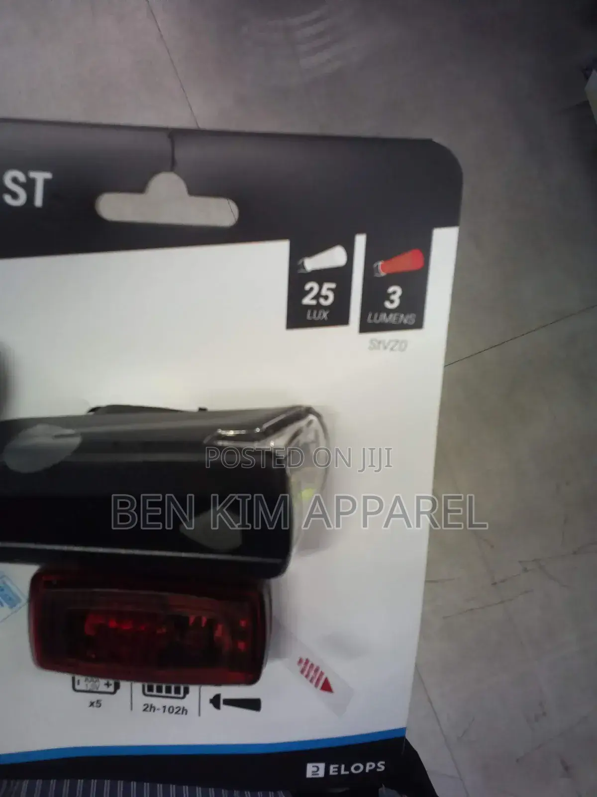 Front and Rear 75 and 3 Lumens Bicycle Lights 5 Batteries Waterproof