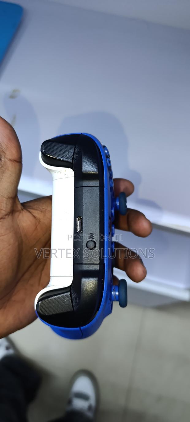 X Box 360 Controller - main view