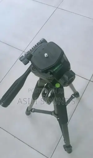 Bosch Bt 150 Compact Tripod