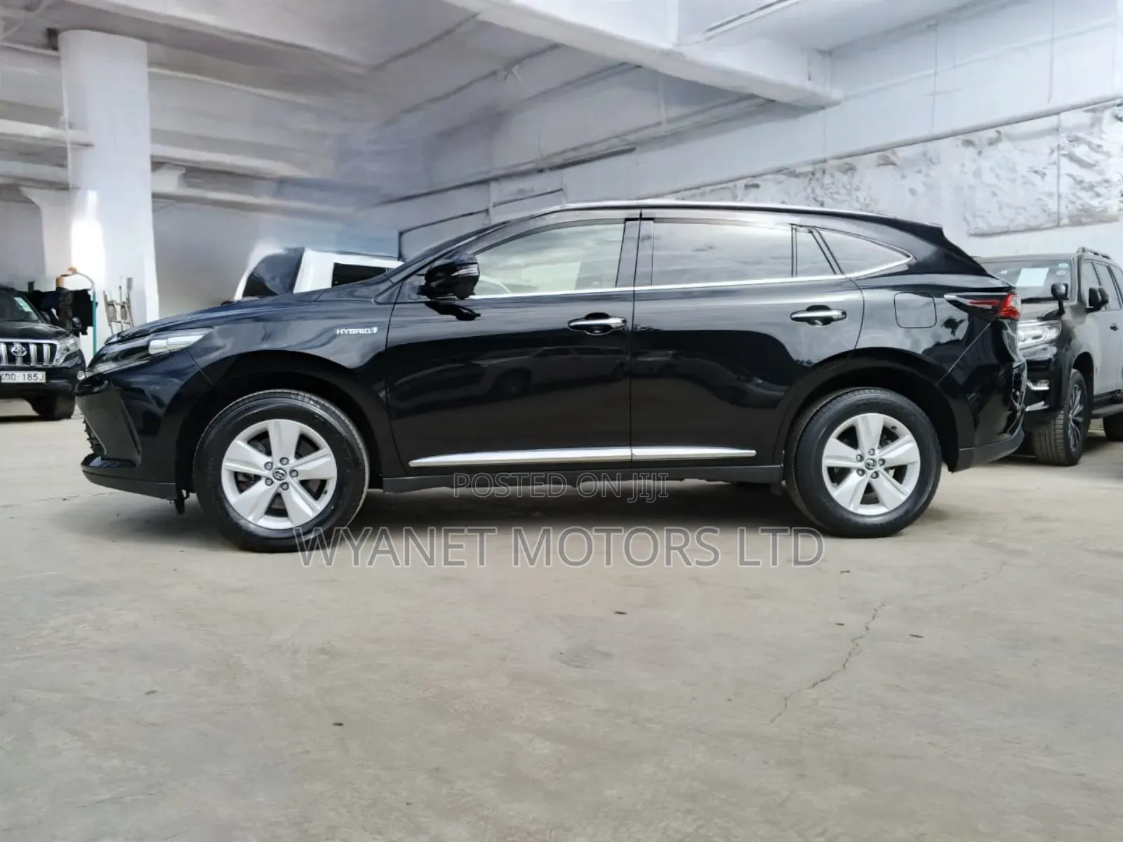 Toyota Harrier 2.5 Hybrid 4WD 2019 Black