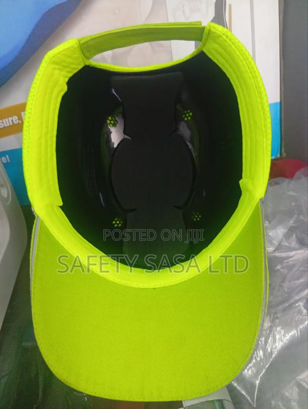 Reflective Bump Cape/ Helmet - thumbnail 4