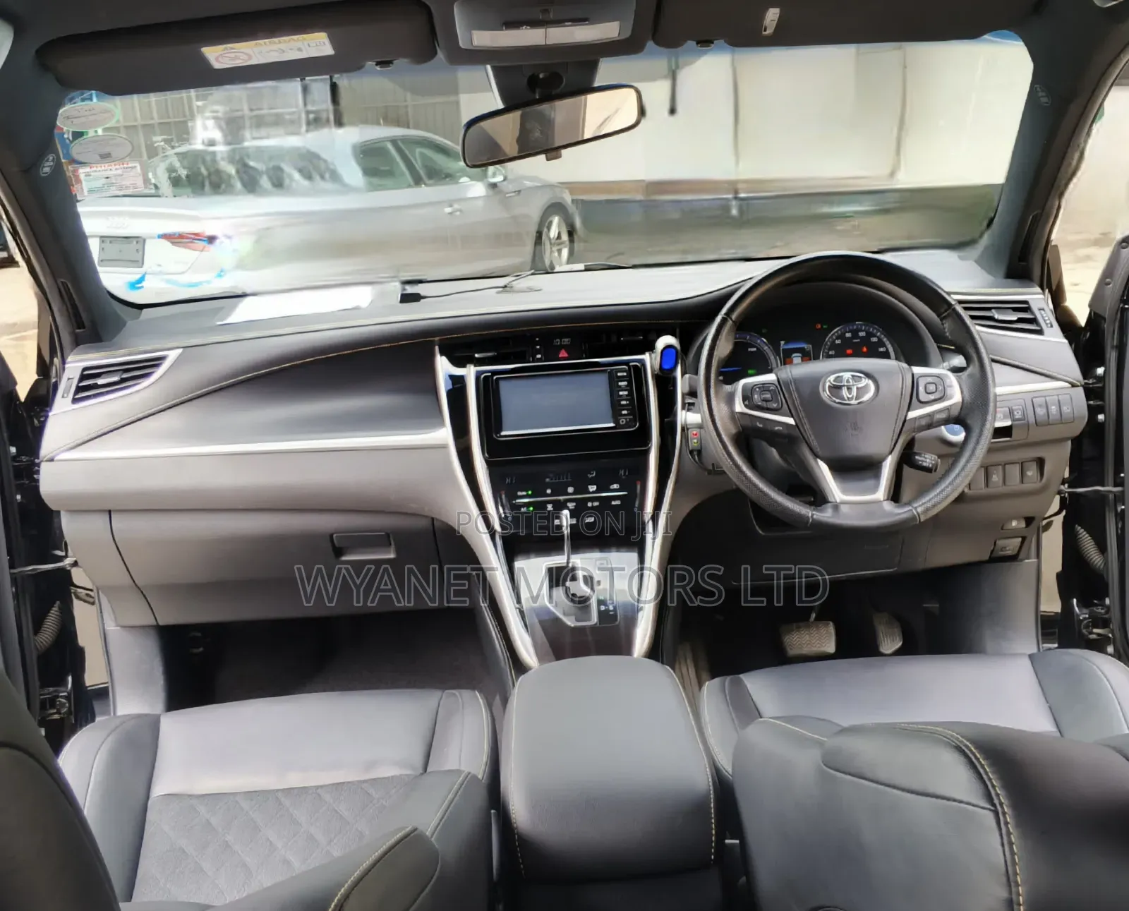 Toyota Harrier 2.5 Hybrid 4WD 2019 Black