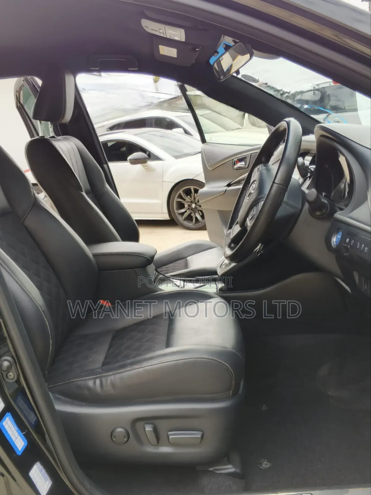 Toyota Harrier 2.5 Hybrid 4WD 2019 Black