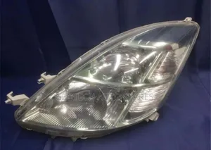 Toyota Isis Headlight