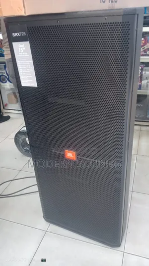 JBL Srx725 Dual 15" Two-Way Loudspeaker.