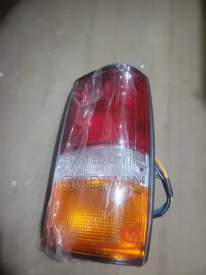 Toyota Hilux Ny55 Ny85 Taillight