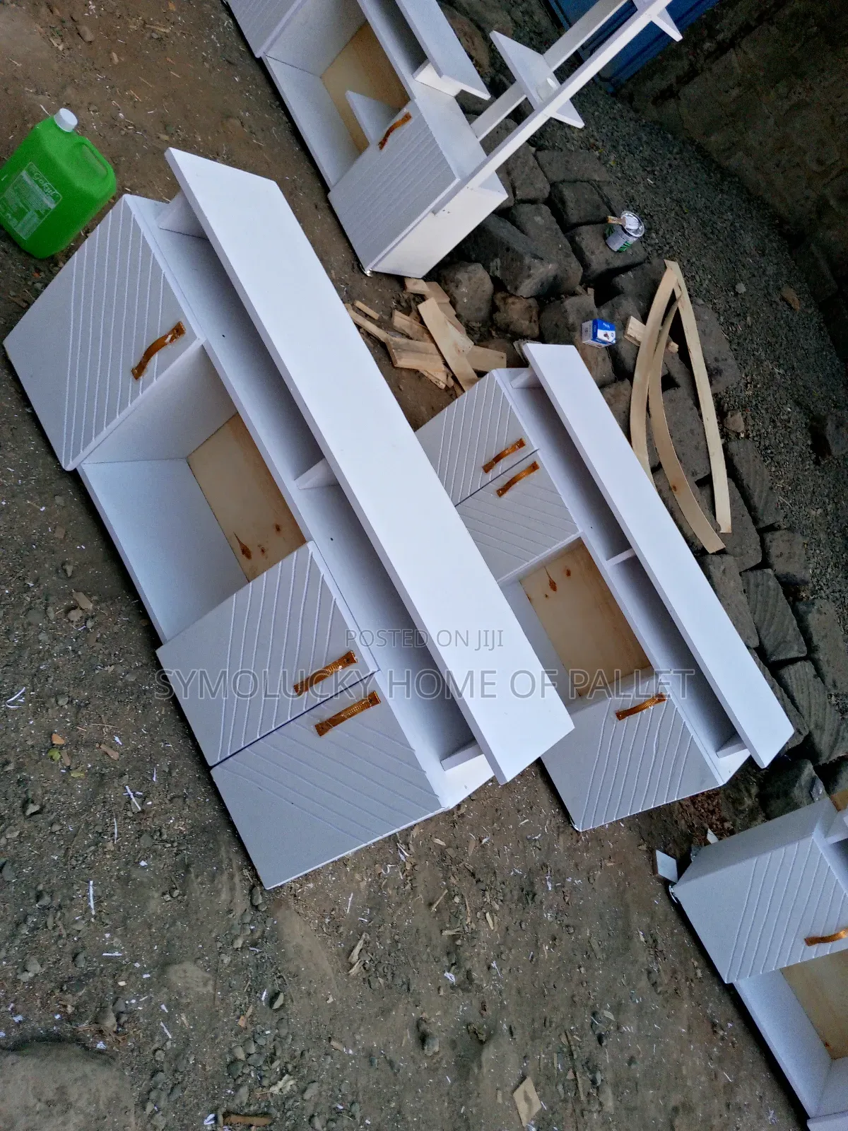 Tv Stand . Tv Stand . Queen Design