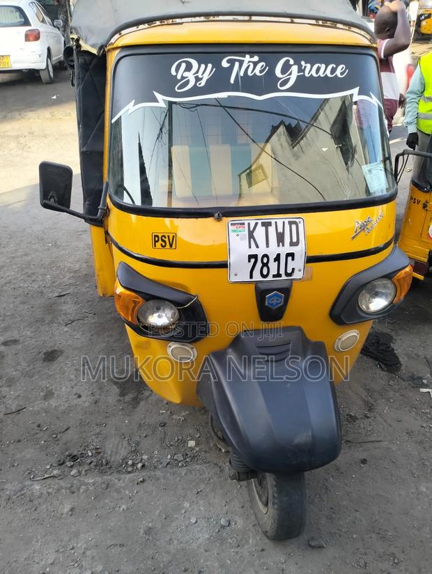 Piaggio 2025 Red - thumbnail 4