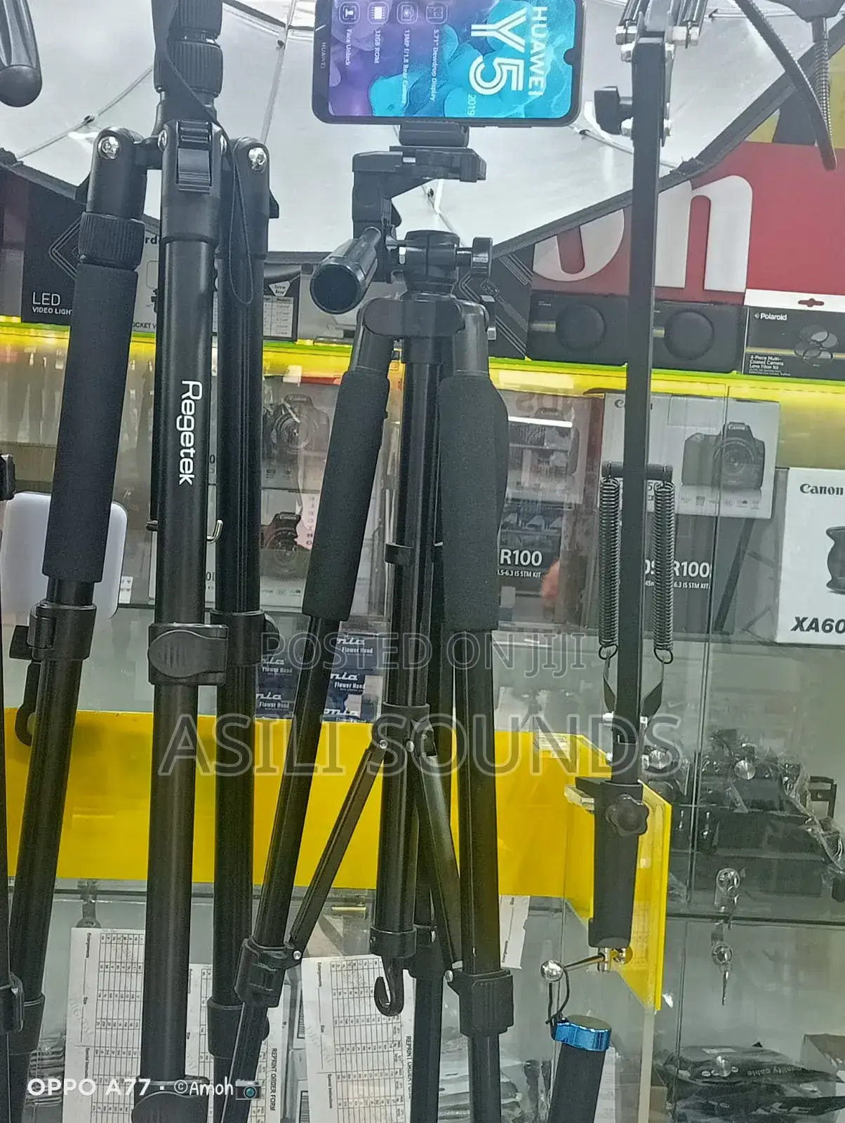 Regetek 74-Inch Aluminum Tripod Stand