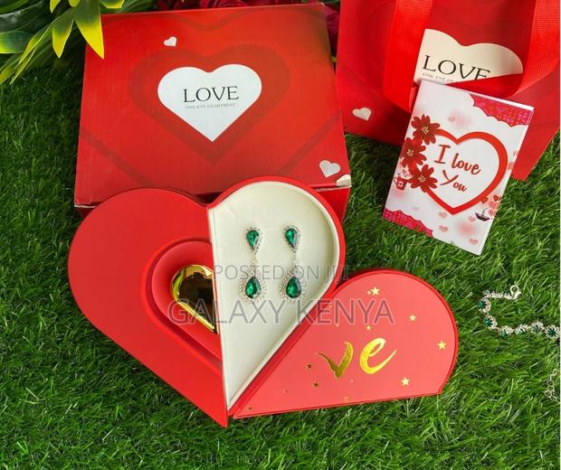 Fancy Love Box Gift - thumbnail 3