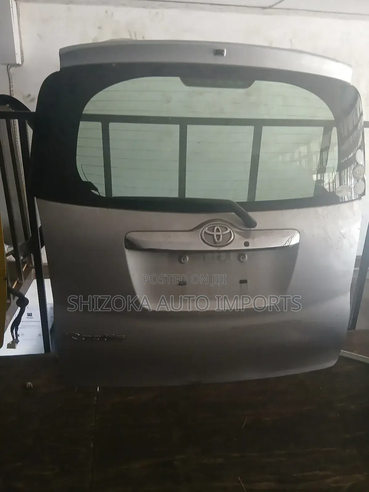 Toyota Ractis Tailgate / Boot Door 2010–2015 Original Ex-Japan