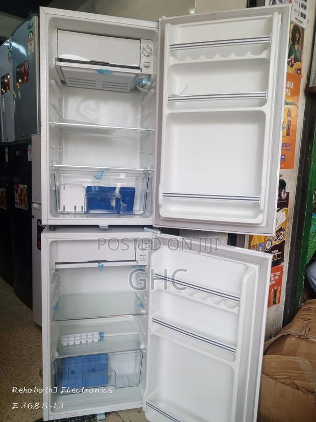 (White )Mini Fridge - thumbnail 2