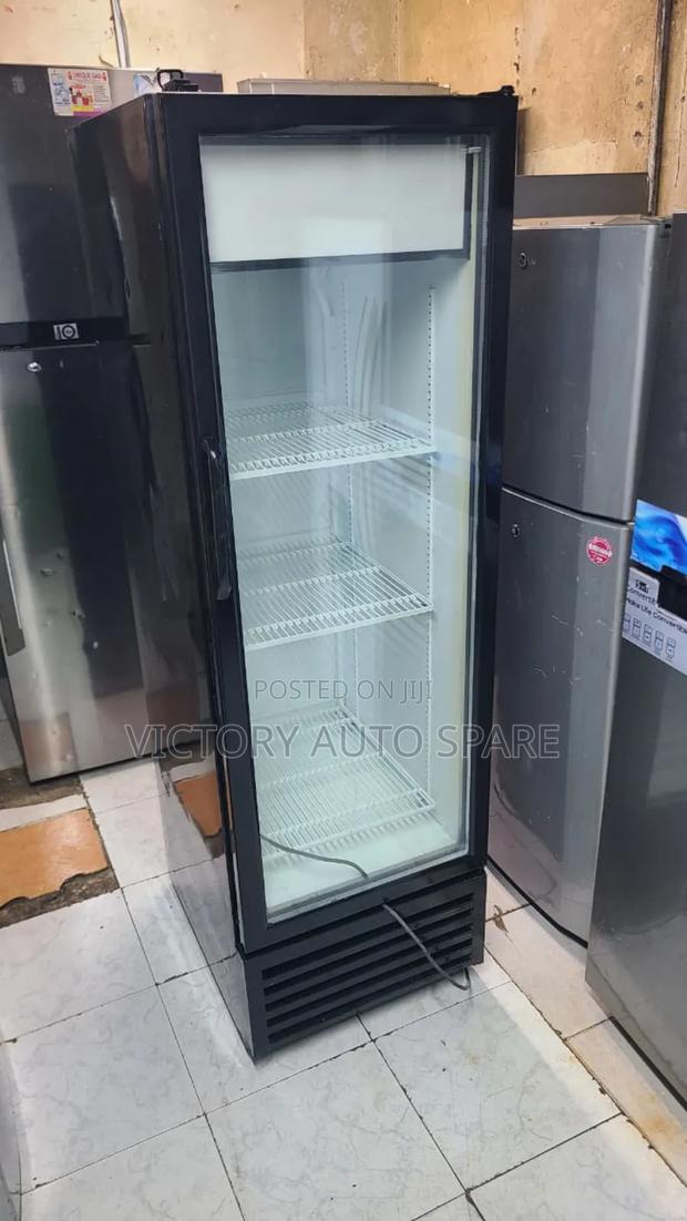 Display/Glass Door Fridge - thumbnail 2