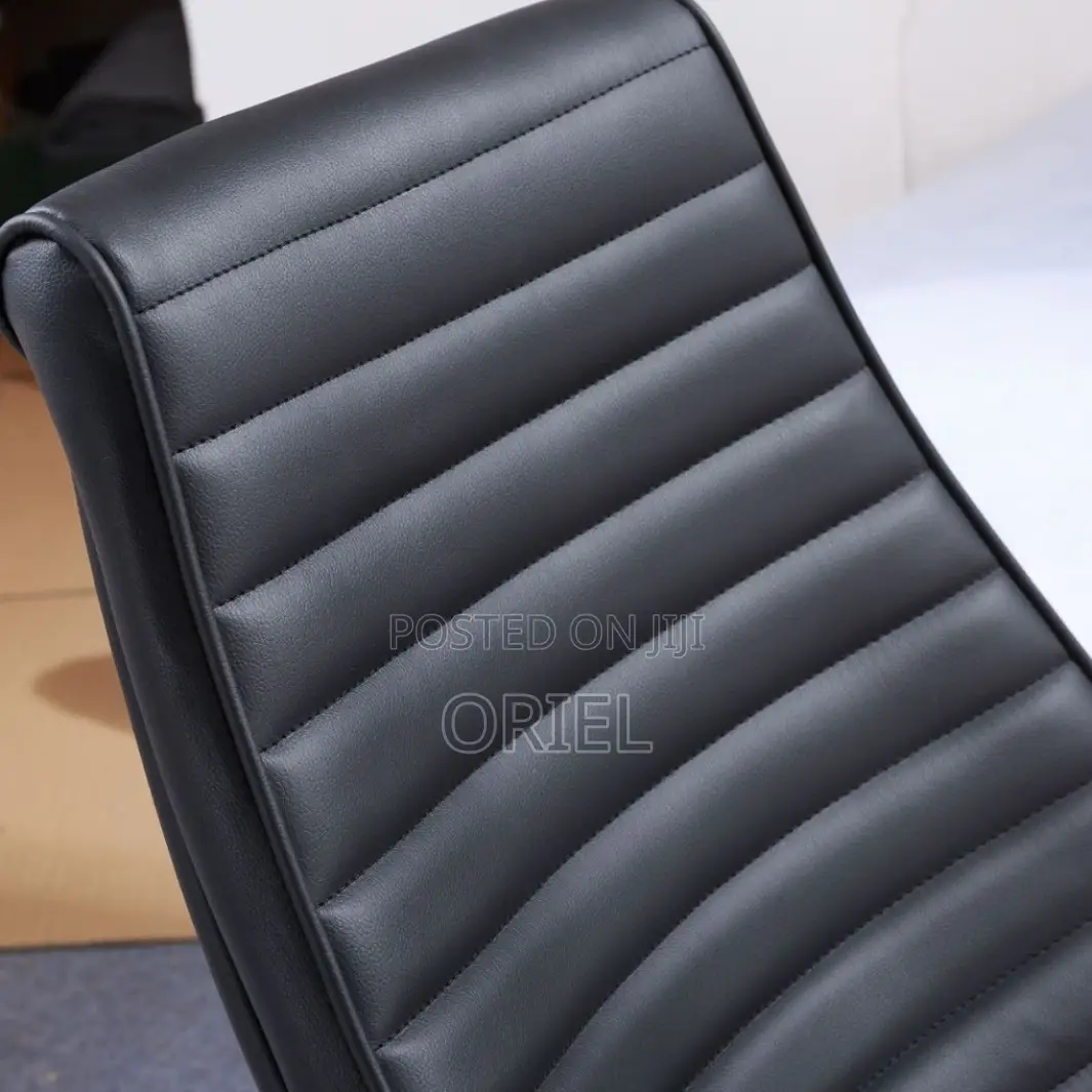 Office Chair : Executive High-Back Swivel Modern Leather Chair