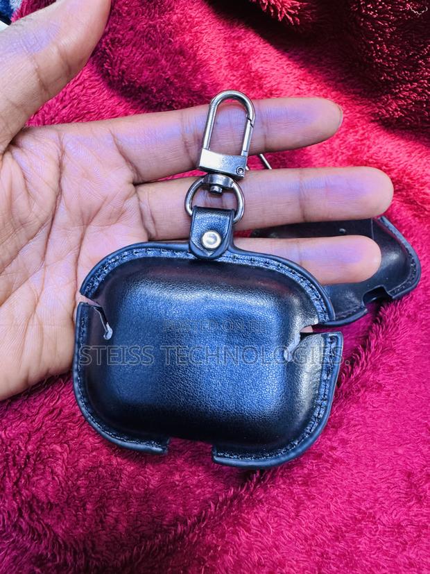 Airpods Pro Leather Cases - thumbnail 4