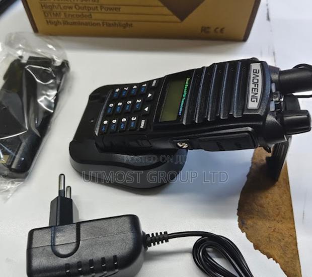 Baofeng Uv 5r Crystal Clear Voice Handheld Transceiver - main view