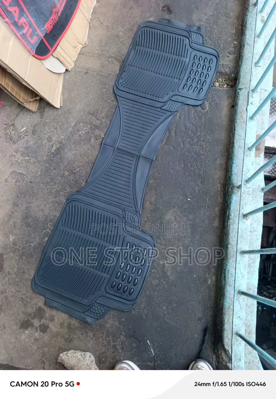Black Continuous 1pc Water Resistant Rear Mat
