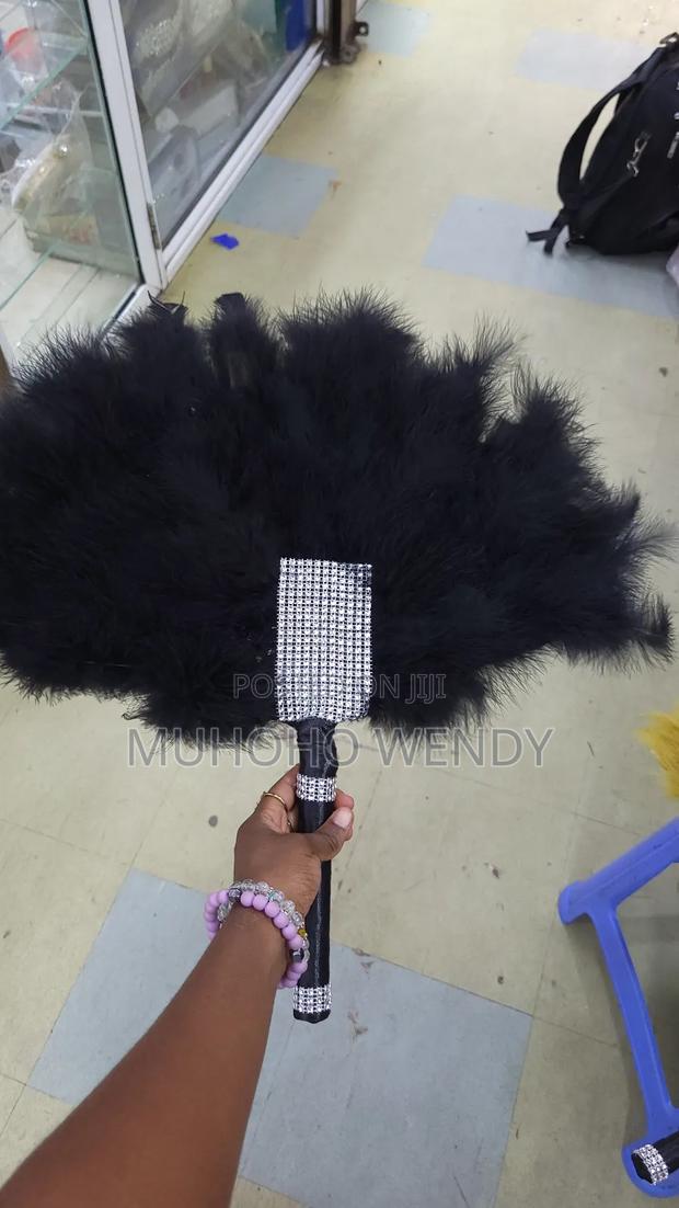 Black Feather Fan - thumbnail 8