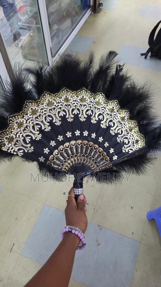 Black Feather Fan - thumbnail 10