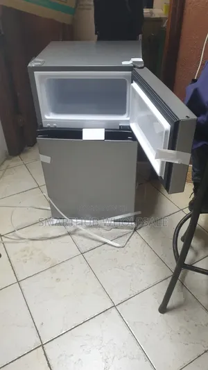 *Hisense 91 Litrs ,Double Door Fridge *