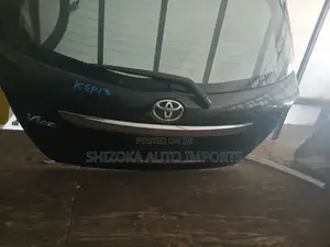 Toyota Vitz Ksp130 Tailgate / Boot Door 2010–2017 Original Ex-Japan
