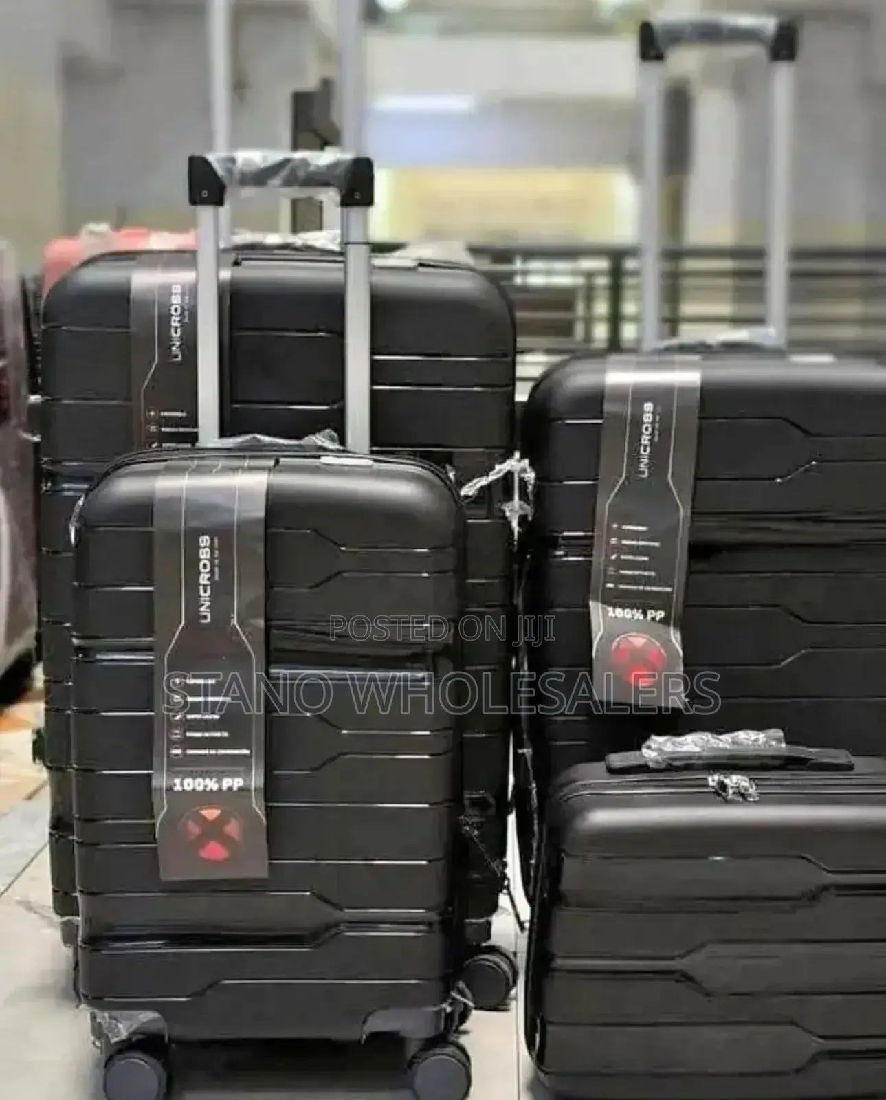 Size 4 Unbreakable Rubber Suitcase Black